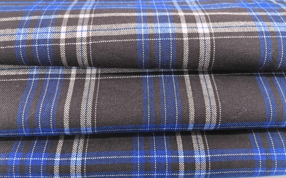 255GSM Direct Sale Anti Wrinkle Plaid Shirt Fabric Durable Easy Care for Business Casual Wear