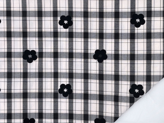 Hot Selling 114GSM Eco Chic Checkered Woven Fabric Hypoallergenic for Tailored Suits and Dresses